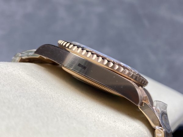 ARF Rolex Greenwich GMT, with seamless transition of the bezel, equipped with the 3285 integrated movement, and excellent craftsmanship! New precious metal steel stamp buckle! - Image 8