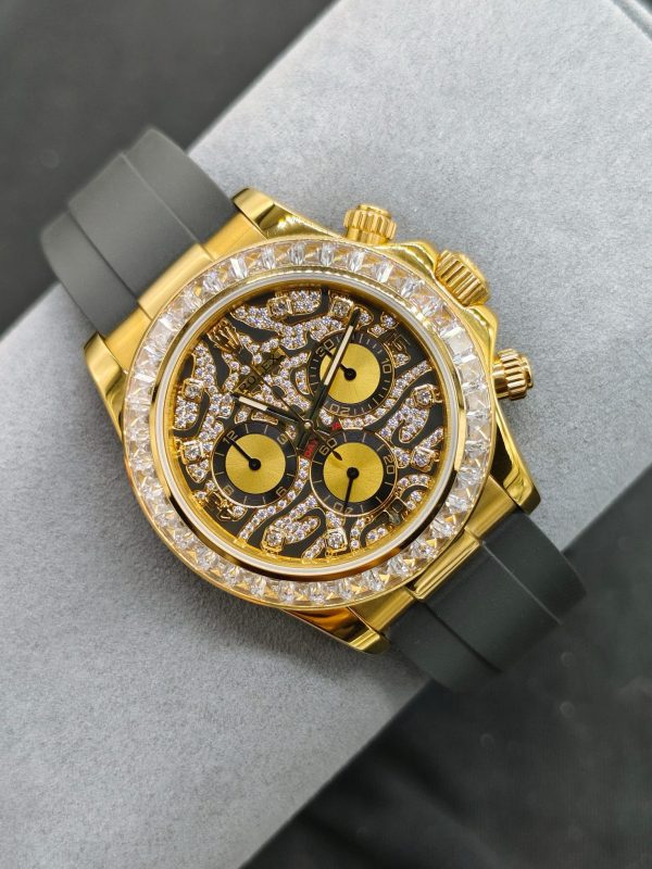 OM ROLEX Soaring to the Pinnacle of the Rainbow --- Rolex Rainbow Bezel Daytona - Image 4