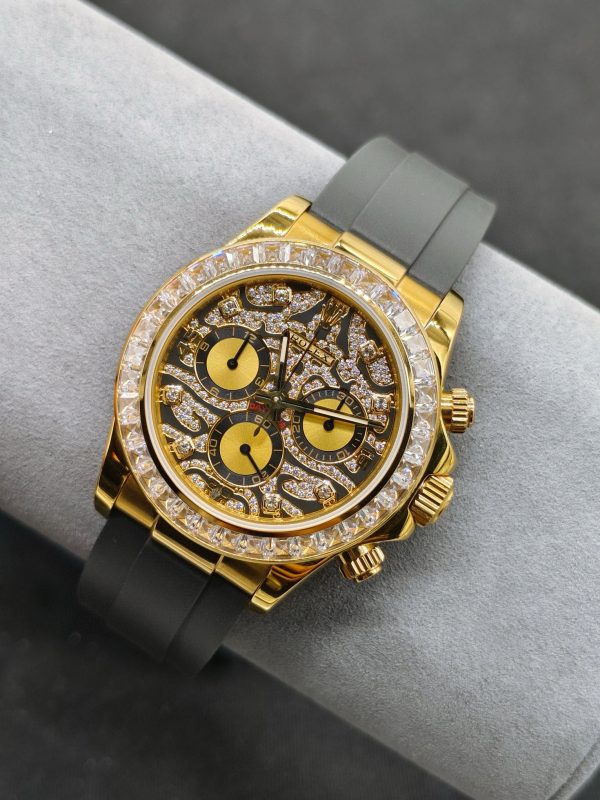 OM ROLEX Soaring to the Pinnacle of the Rainbow --- Rolex Rainbow Bezel Daytona - Image 2