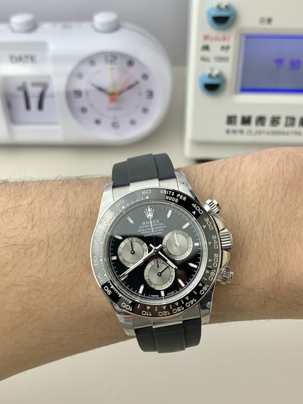 The QF v5 904 new Daytona Economy Edition features an integrated 4131 bidirectional winding movement, with performance identical to the original and excellent stability!! - Image 3