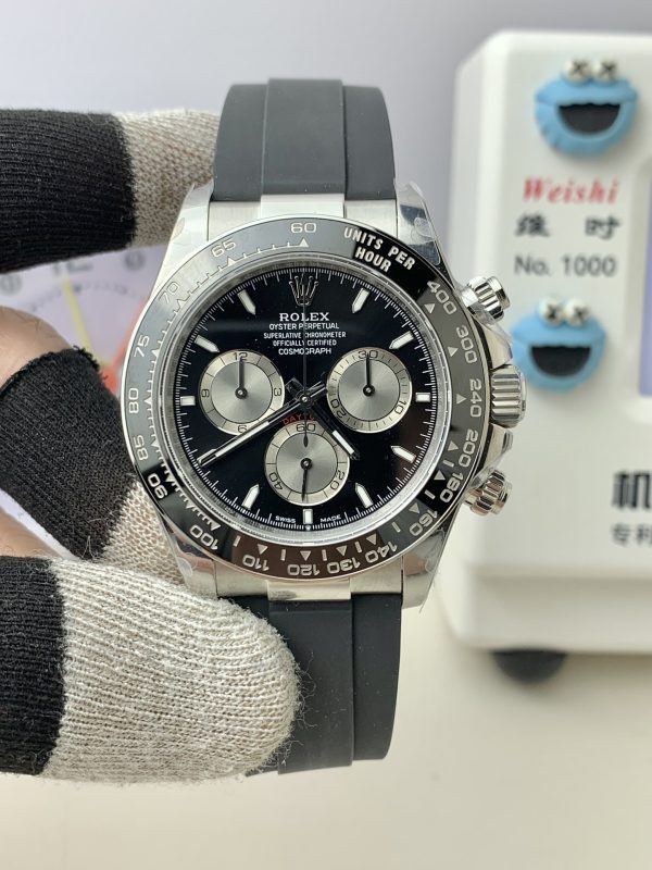 The QF v5 904 new Daytona Economy Edition features an integrated 4131 bidirectional winding movement, with performance identical to the original and excellent stability!!
