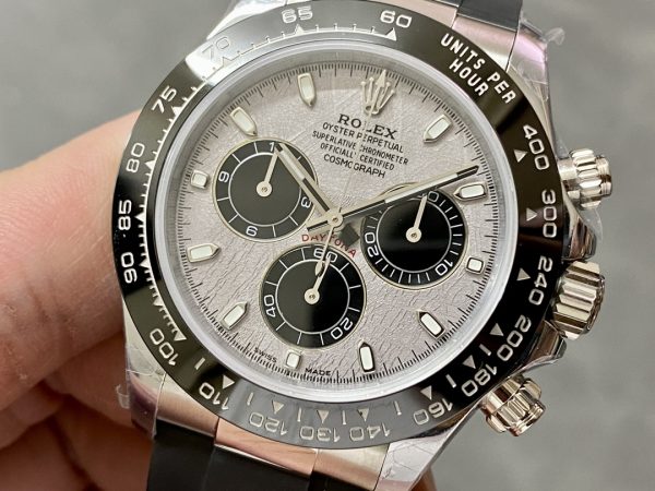 The Rolex Daytona produced by QF features a powerful 4130 movement and showcases its charm with 904 stainless steel and a 40mm diameter. - Image 3